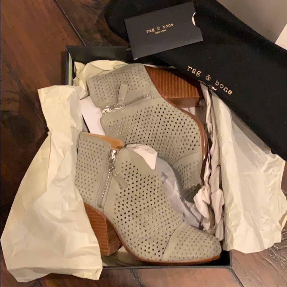 NIB Rag & Bone Margot Boot - Cemento Suede - Sz 6 - Picture 6 of 8